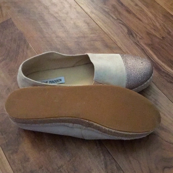 Steve Madden Tan Slip On Espadrilles, Rhinestones, 7.5 - Picture 3 of 4